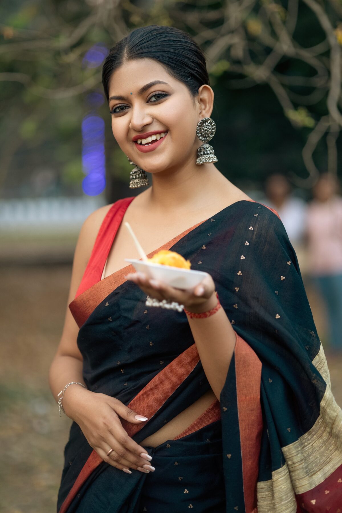 A black & red pure matka with whole body sequence work - Image 3