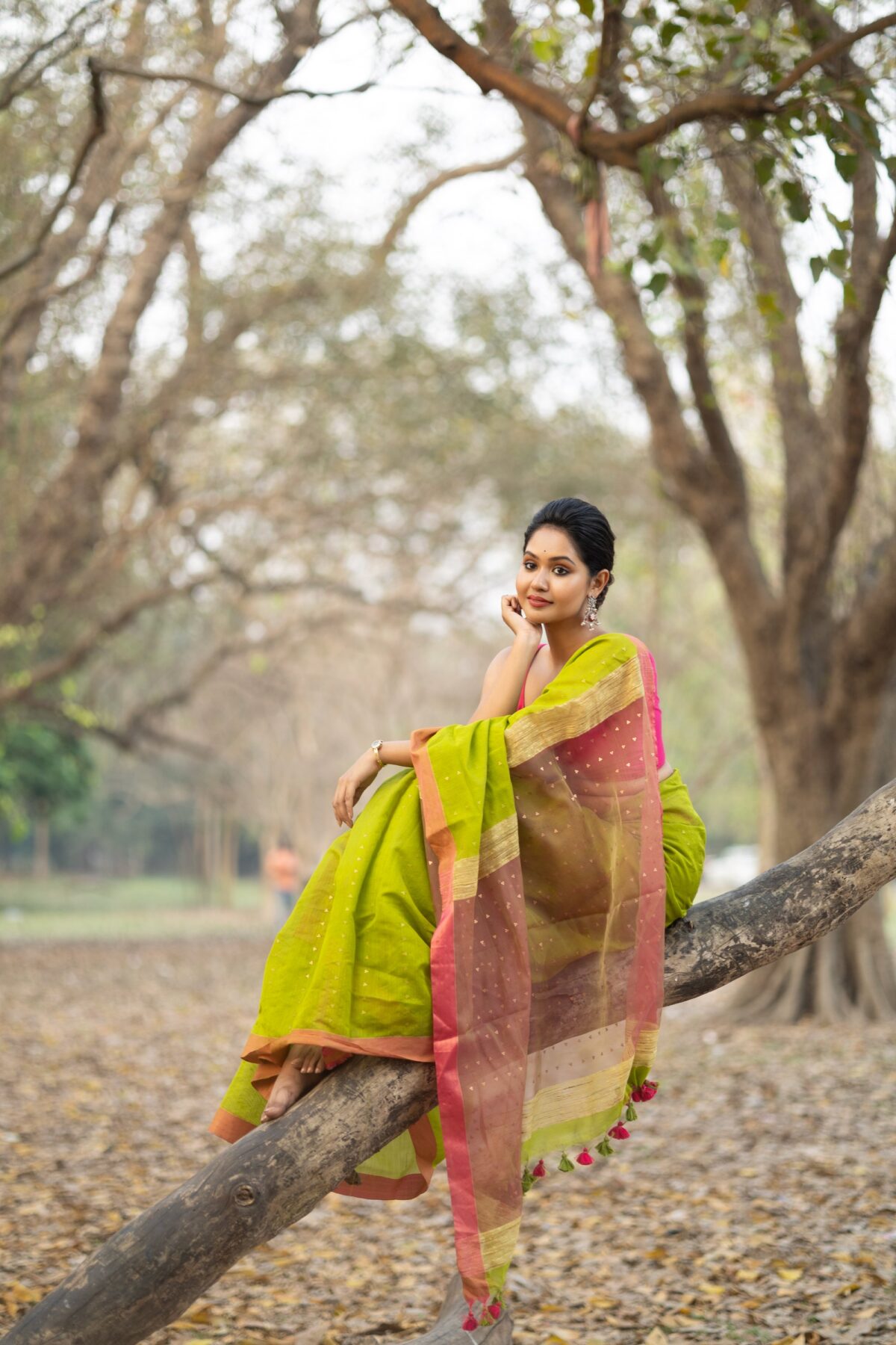 leafy green pure matka with contrast red & beige ghicha pallu with whole body sequence work - Image 2